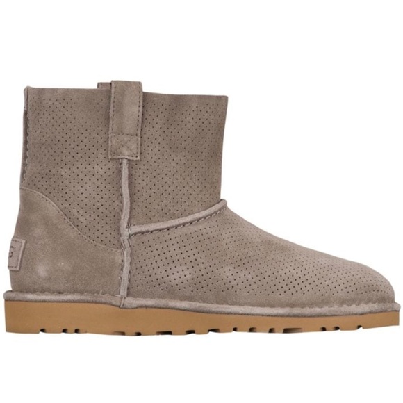 ugg w classic unlined mini perf